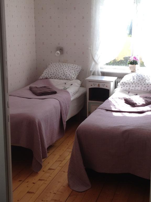 Hermanslycke Bed & Breakfast Tvaaker Номер фото